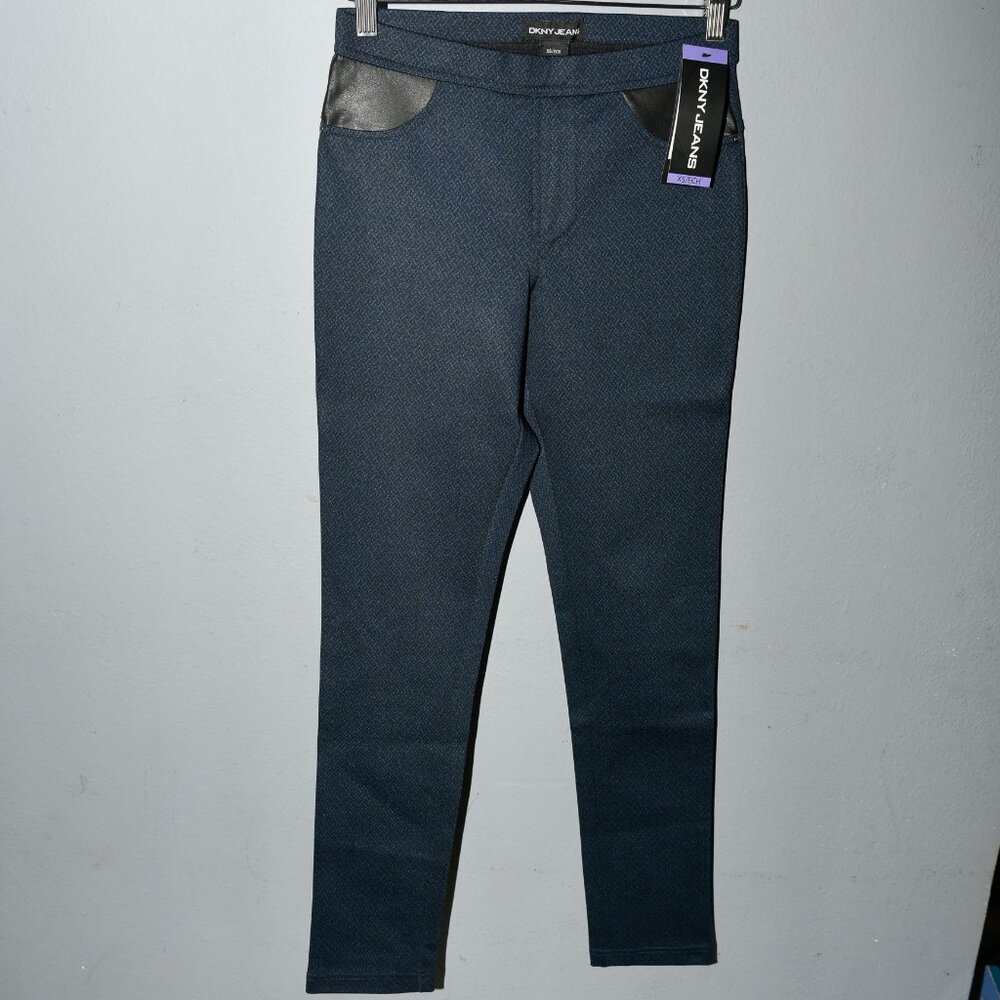 DKNY Ladies' Pull-on Ponte‎ Pant